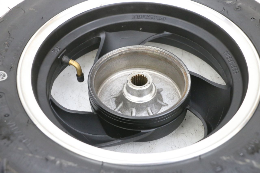 photo de REAR RIM AND TIRE JM MOTORS SANTANA EVO 50 (2024 - 2026) - Markings and original references