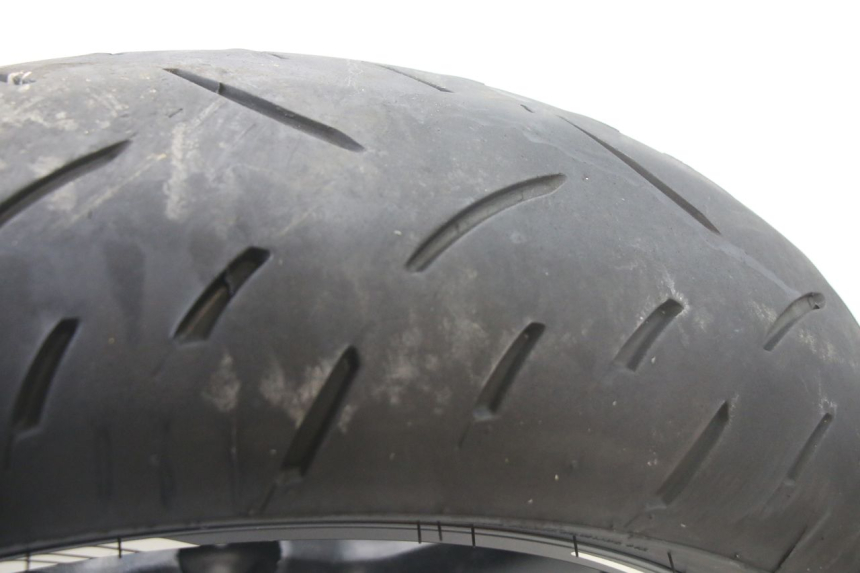 photo de REAR RIM AND TIRE SUZUKI GSF S BANDIT 600 (2000 - 2004)