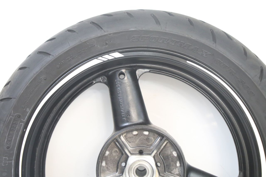 photo de REAR RIM AND TIRE SUZUKI GSF S BANDIT 600 (2000 - 2004)