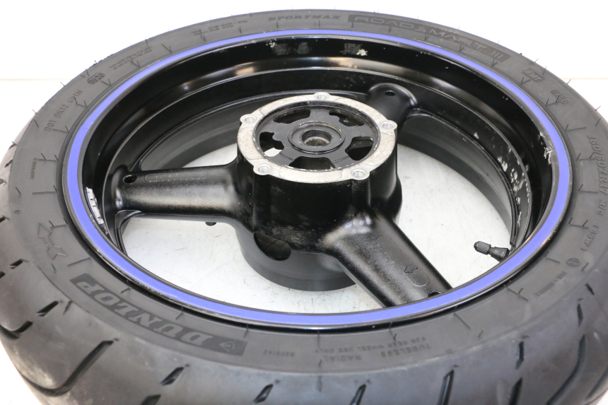 photo de REAR RIM AND TIRE SUZUKI GSX F GSXF 650 (2007 - 2015)