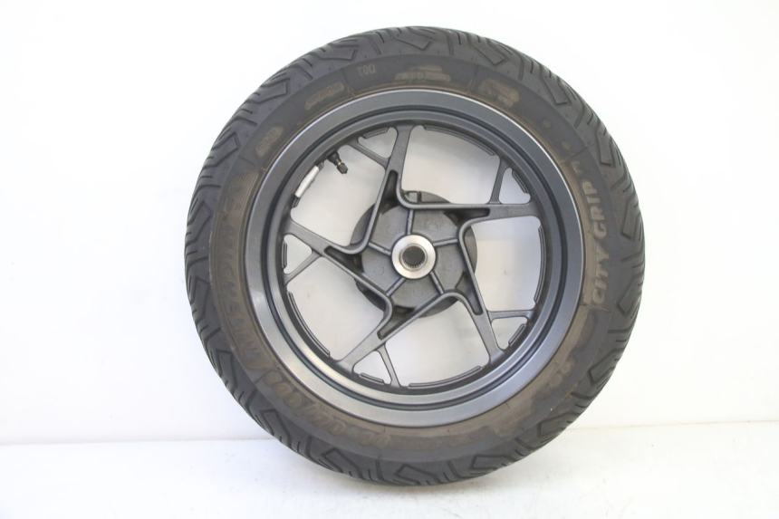 photo de REAR RIM AND TIRE YAMAHA XMAX X-MAX 125 (2021 - 2025)