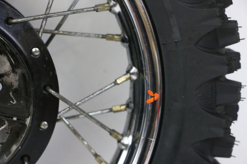 photo de REAR RIM AND TIRE YAMAHA PW 80 (1983 - 2014)