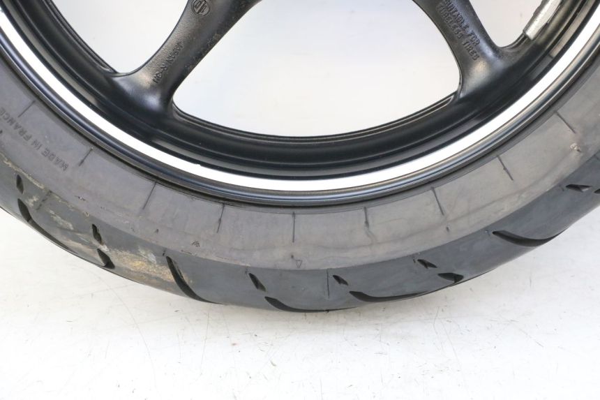 photo de REAR RIM AND TIRE YAMAHA XJ6 ABS 600 (2008 - 2016)