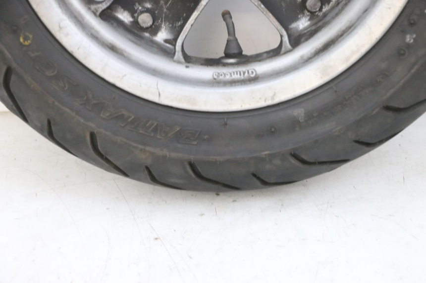 photo de REAR RIM AND TIRE YAMAHA YP MAJESTY 125 (2002 - 2006) - Additional view of the item