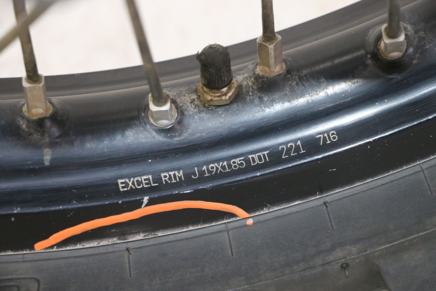 photo de REAR RIM AND TIRE YAMAHA YZ-F YZF 250 (2014 - 2018)