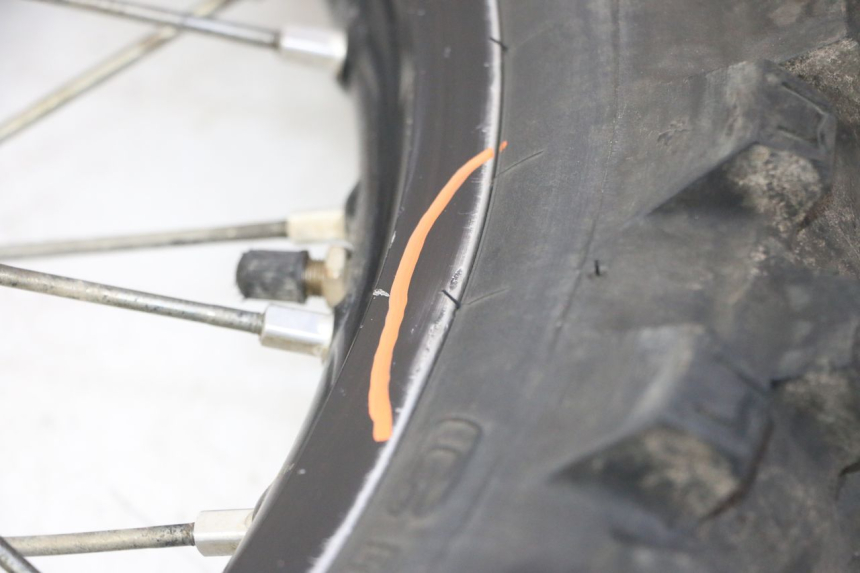 photo de REAR RIM AND TIRE YAMAHA YZ-F YZF 250 (2014 - 2018)