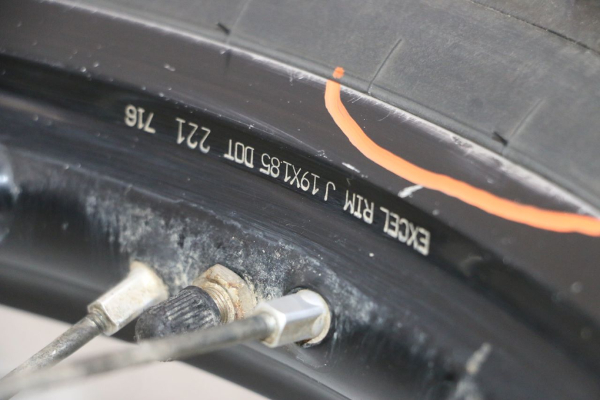 photo de REAR RIM AND TIRE YAMAHA YZ-F YZF 250 (2014 - 2018)