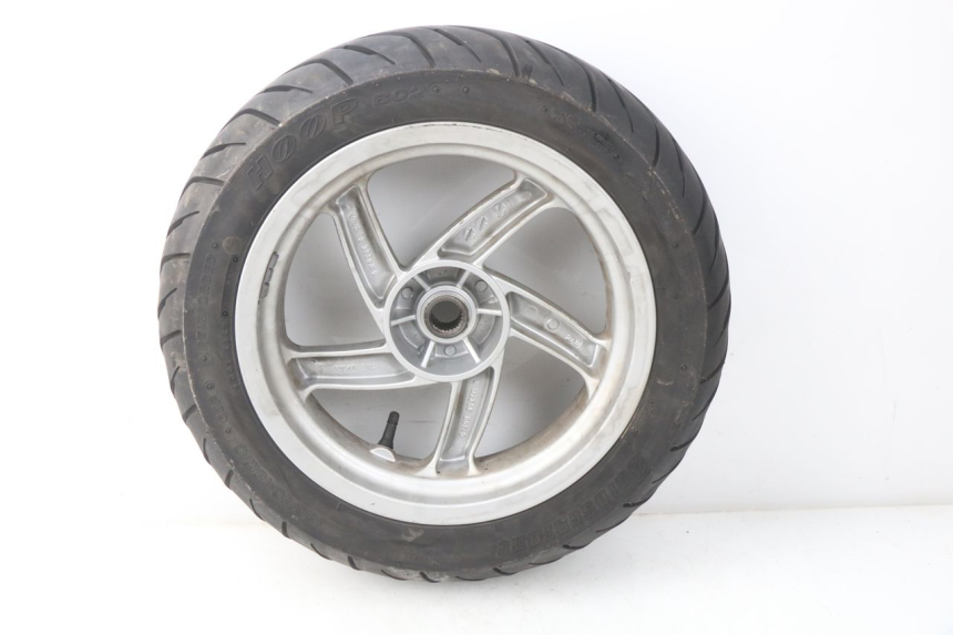 photo de REAR WHEEL RIM APRILIA ATLANTIC 125 (2003 - 2009) - Zoom on usage condition