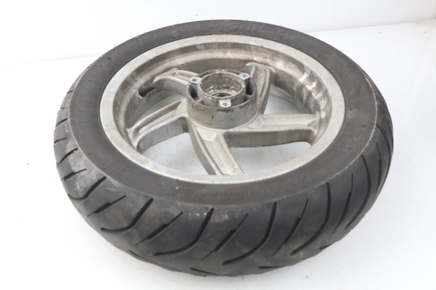 photo de REAR WHEEL RIM APRILIA ATLANTIC 125 (2003 - 2009) - Technical close-up