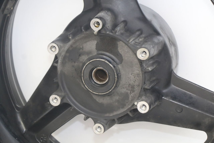 photo de REAR WHEEL RIM HONDA CBR F SC25 1000 (1989 - 1992)