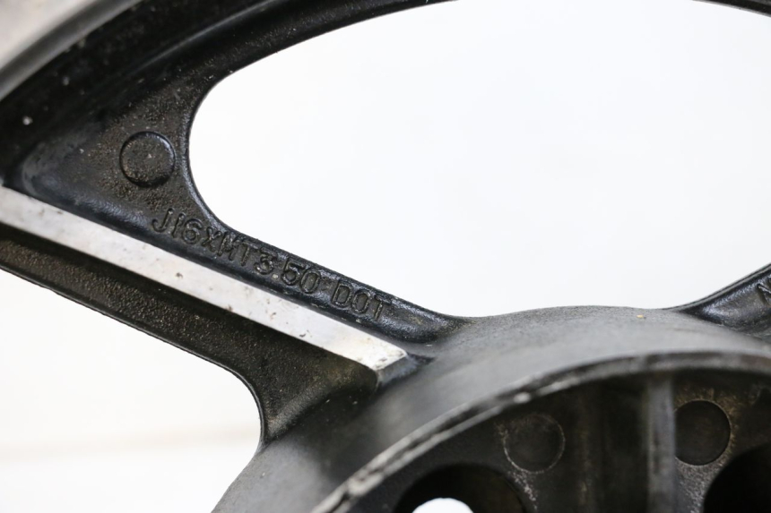 photo de REAR RIM KAWASAKI GPZ RX 1000 (1986 - 1988) - Zoom on usage condition