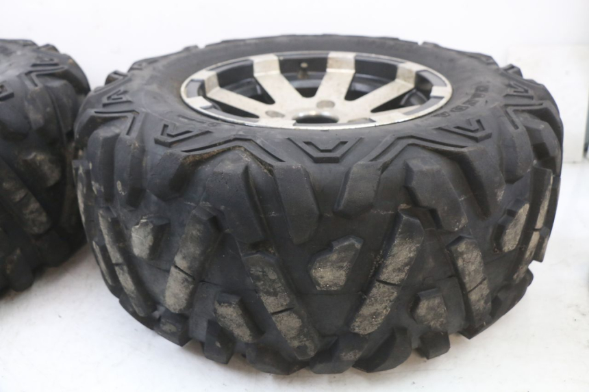photo de REAR RIM HYTRACK HY S 4X4 410 (2013 - 2016)