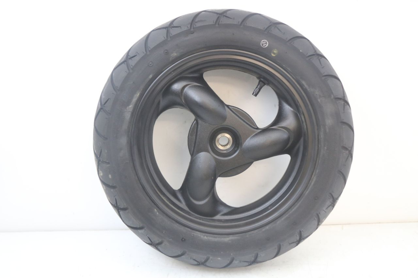 photo de REAR WHEEL RIM KYMCO AGILITY 4T 50 (2018 - 2022)