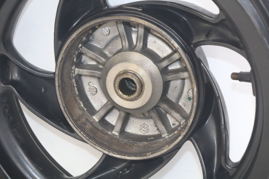 photo de REAR WHEEL RIM PIAGGIO NEW TYPHOON 50 (2018 - 2021)