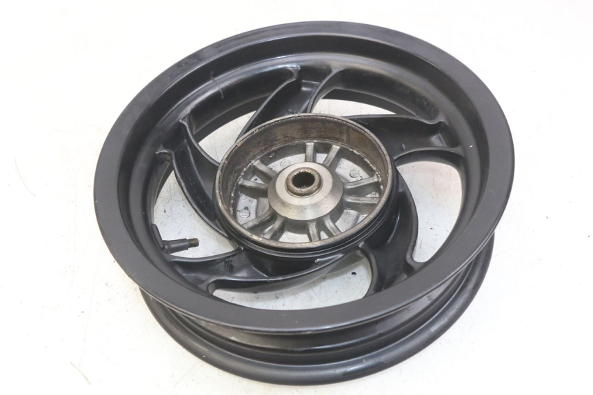 photo de REAR WHEEL RIM PIAGGIO NEW TYPHOON 50 (2018 - 2021)