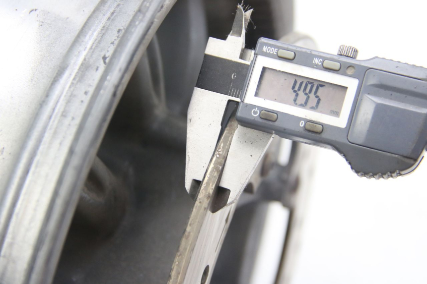 photo de REAR WHEEL RIM PIAGGIO MP3 125 (2006 - 2014)