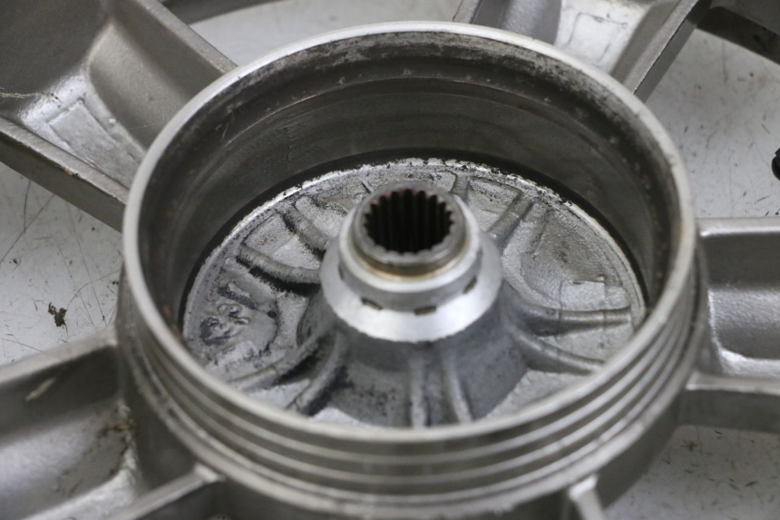 photo de REAR WHEEL SYM FIDDLE 3 III 50 (2014 - 2020)
