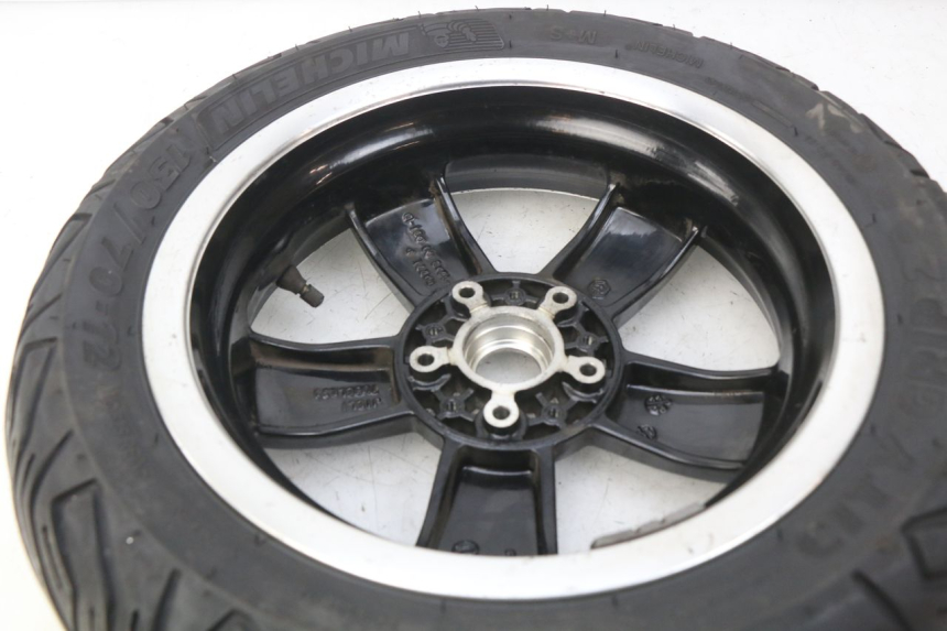 photo de REAR WHEEL RIM PIAGGIO VESPA GTS IGET ABS 125 (2017 - 2023)