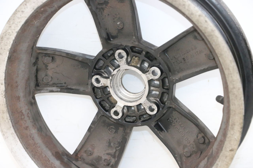 photo de REAR WHEEL RIM PIAGGIO VESPA GTS SUPER IE 125 (2009 - 2016) - Technical close-up