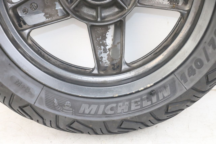 photo de REAR WHEEL RIM YAMAHA XMAX X-MAX 125 (2006 - 2009) - Distinctive features