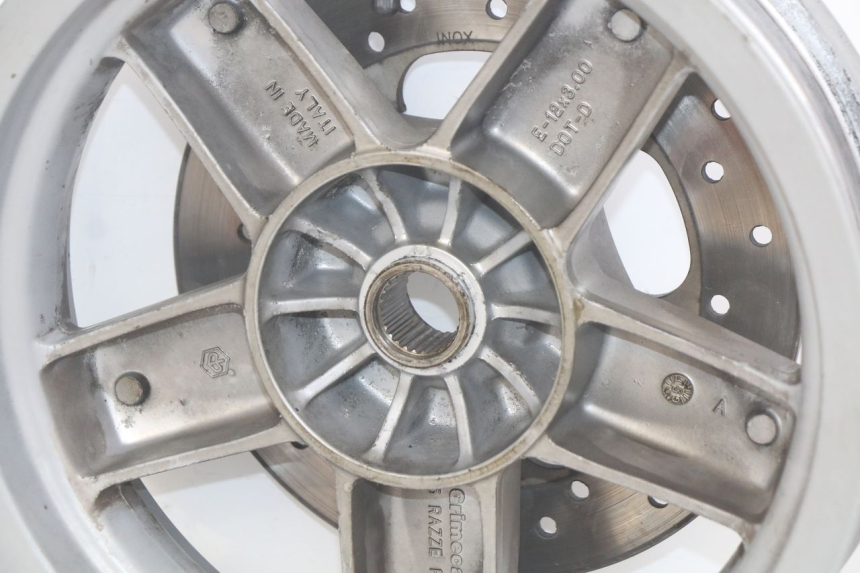 photo de REAR WHEEL RIM PIAGGIO X8 125 (2004 - 2007)