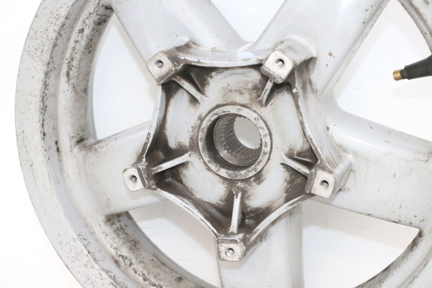 photo de REAR WHEEL RIM PIAGGIO X8 125 (2004 - 2007) - Focus on structure