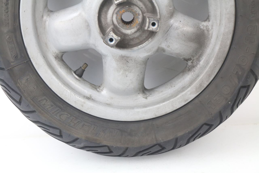 photo de REAR WHEEL RIM YAMAHA YP MAJESTY 125 (1998 - 2001)