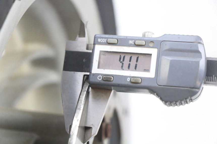 photo de FRONT WHEEL PIAGGIO FLY 4T 50 (2013 - 2017)