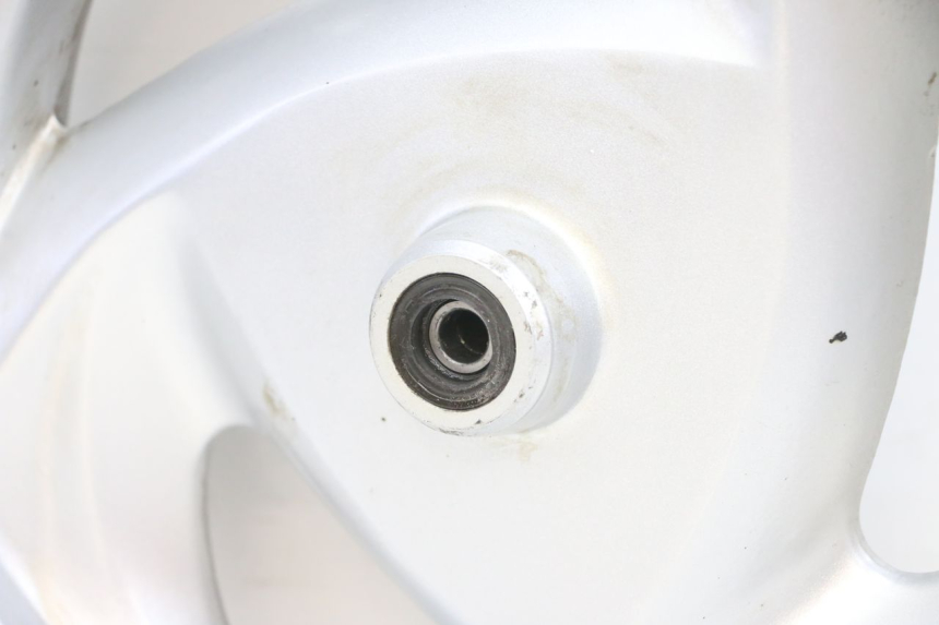 photo de FRONT RIM SYM GTS EVO 125 (2009 - 2013) - High-resolution close-up