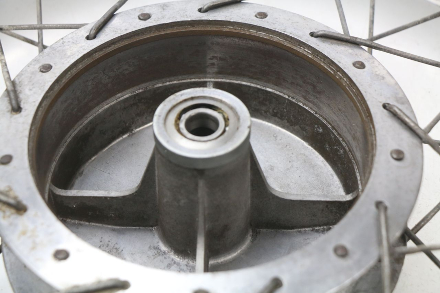 photo de FRONT RIM MOTOBECANE LT 125 (1970 - 1975)