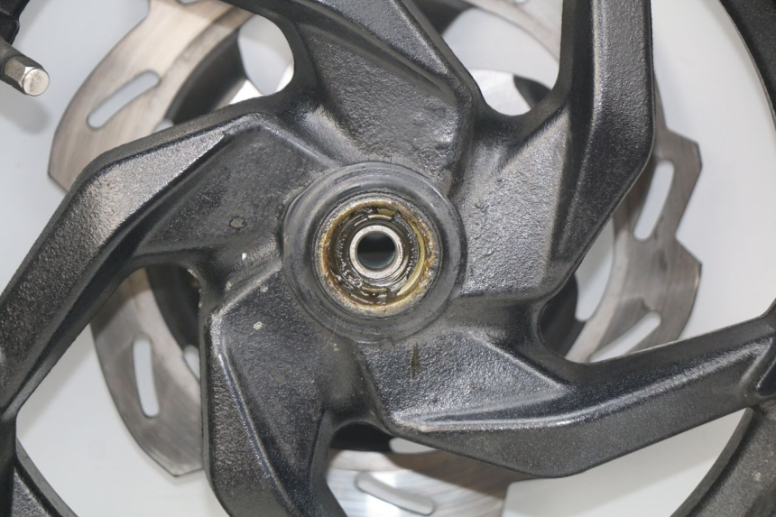 photo de FRONT WHEEL RIM SYM ORBIT III 3 4T 50 (2018 - 2021)