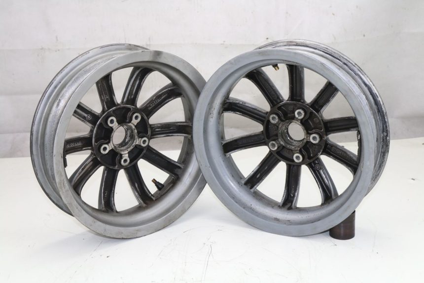 photo de FRONT WHEEL RIM PIAGGIO MP3 LT 400 (2007 - 2012)