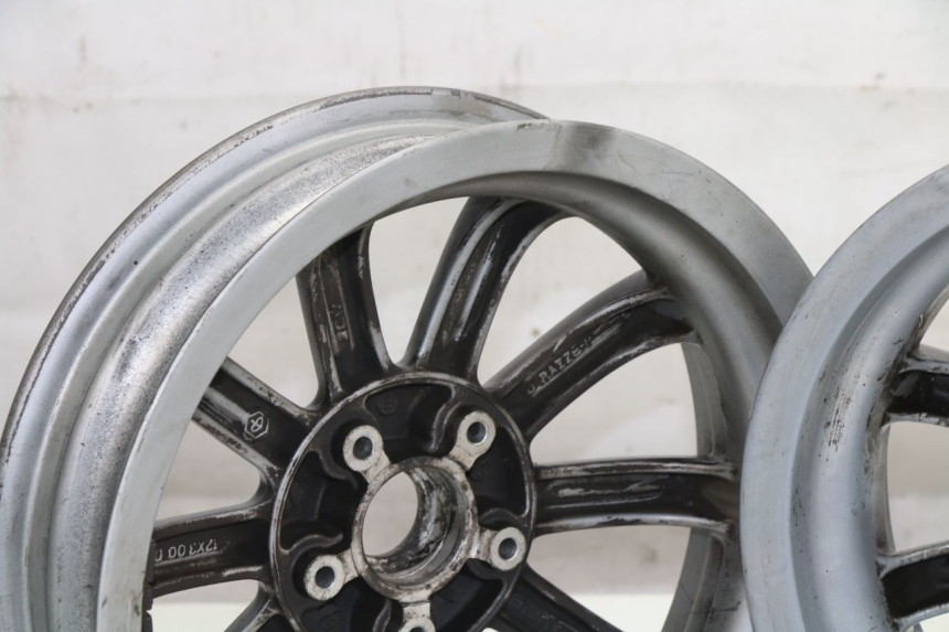 photo de FRONT WHEEL RIM PIAGGIO MP3 LT 400 (2007 - 2012)