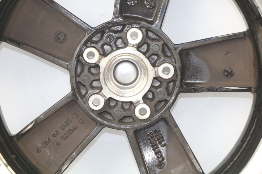 photo de FRONT RIM PIAGGIO VESPA GTS IE ABS 300 (2016 - 2018)
