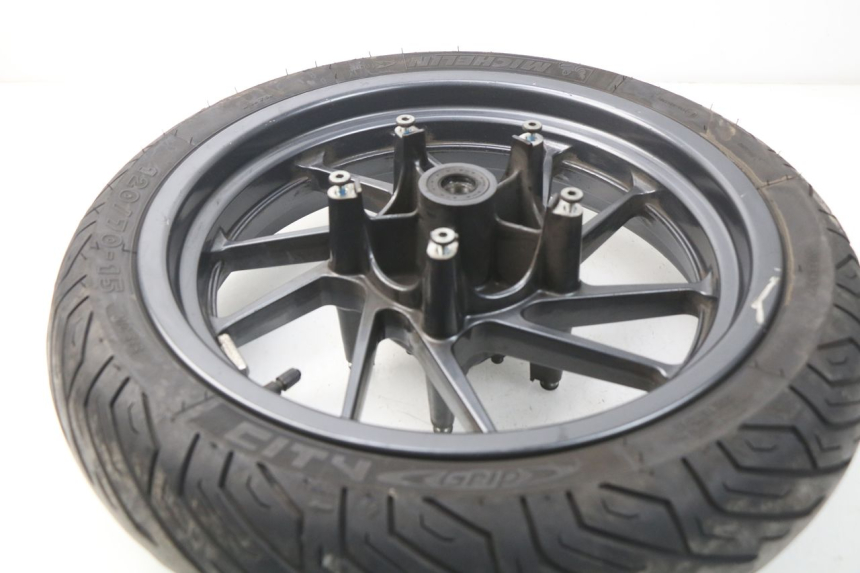 photo de FRONT RIM YAMAHA YP X-MAX XMAX 400 (2014 - 2017)