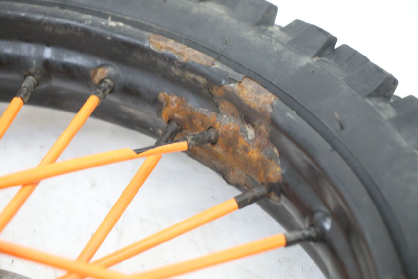 photo de FRONT RIM AND TIRE APOLLO RFZ 125
