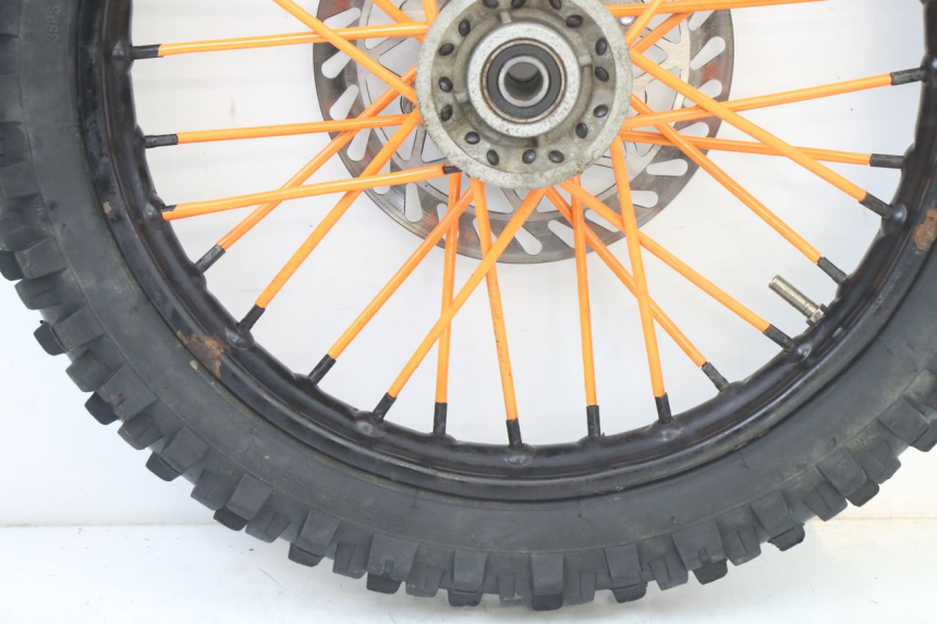photo de FRONT RIM AND TIRE APOLLO RFZ 125