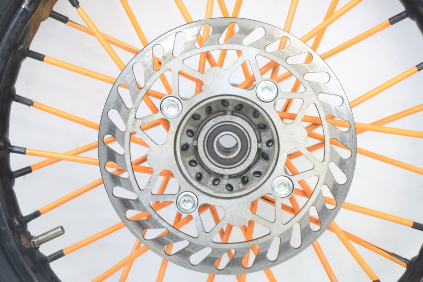 photo de FRONT RIM AND TIRE APOLLO RFZ 125