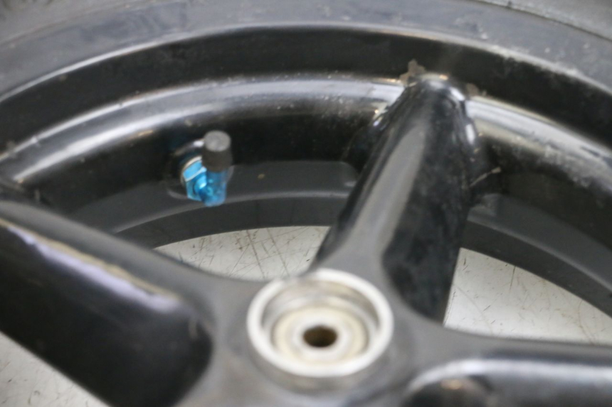 photo de FRONT RIM AND TIRE MBK BOOSTER SPIRIT 50 (2004 - 2017) - Surface and material condition