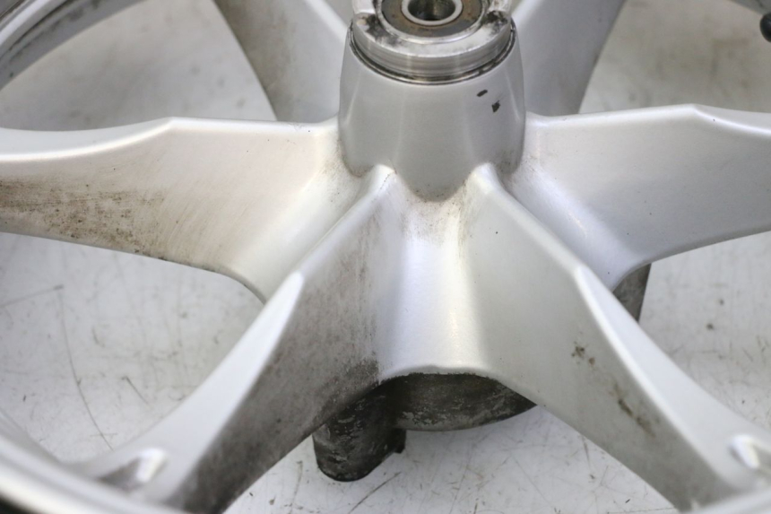 photo de FRONT RIM AND TIRE SUZUKI BURGMAN 125 (2007 - 2014)