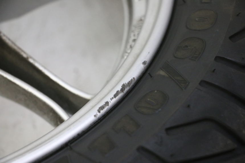 photo de FRONT RIM AND TIRE SUZUKI BURGMAN 125 (2007 - 2014)
