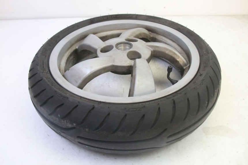 photo de FRONT RIM AND TIRE PEUGEOT CITYSTAR 50 (2013 - 2017)