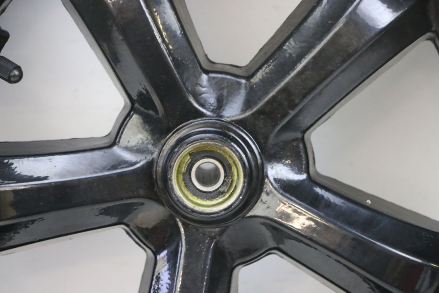 photo de FRONT RIM AND TIRE SYM CROX 4T 50 (2016 - 2023) - Markings and original references