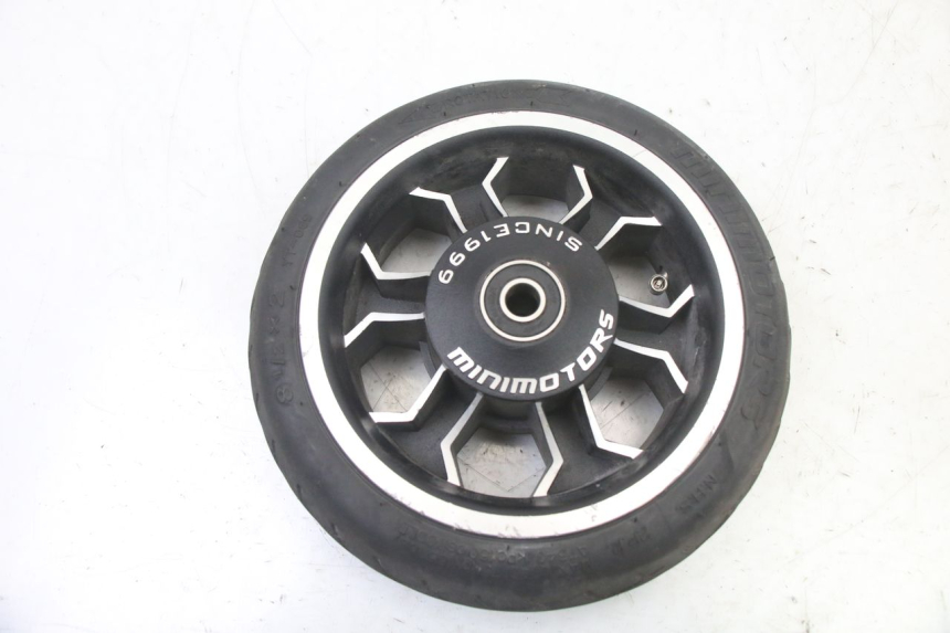 photo de FRONT RIM AND TIRE DUALTRON AMINIA 1