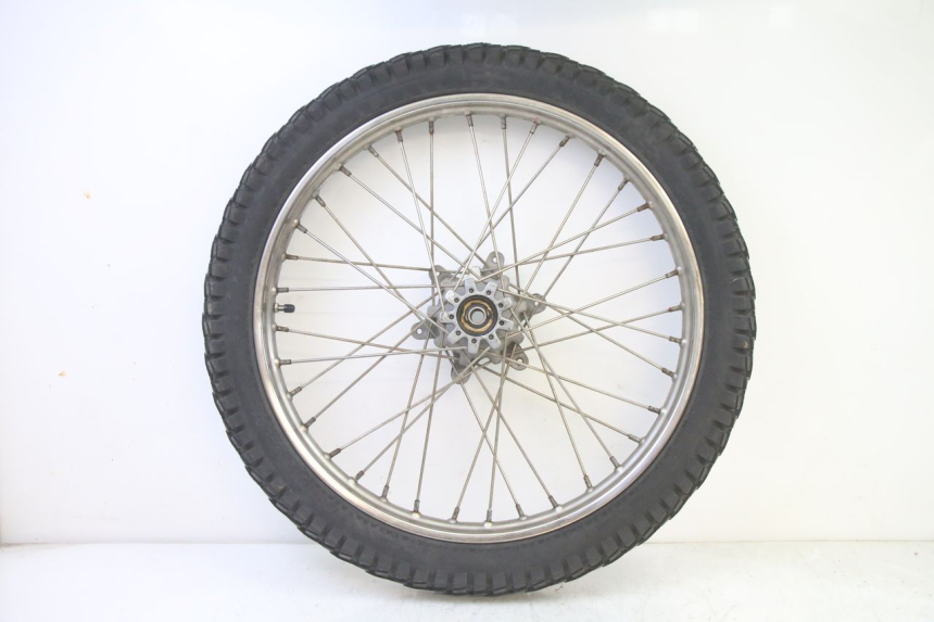 photo de FRONT RIM AND TIRE APRILIA ETX 125 (1998 - 2002)