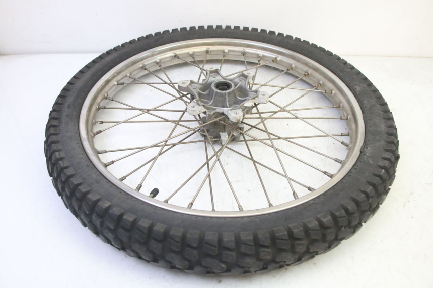 photo de FRONT RIM AND TIRE APRILIA ETX 125 (1998 - 2002)
