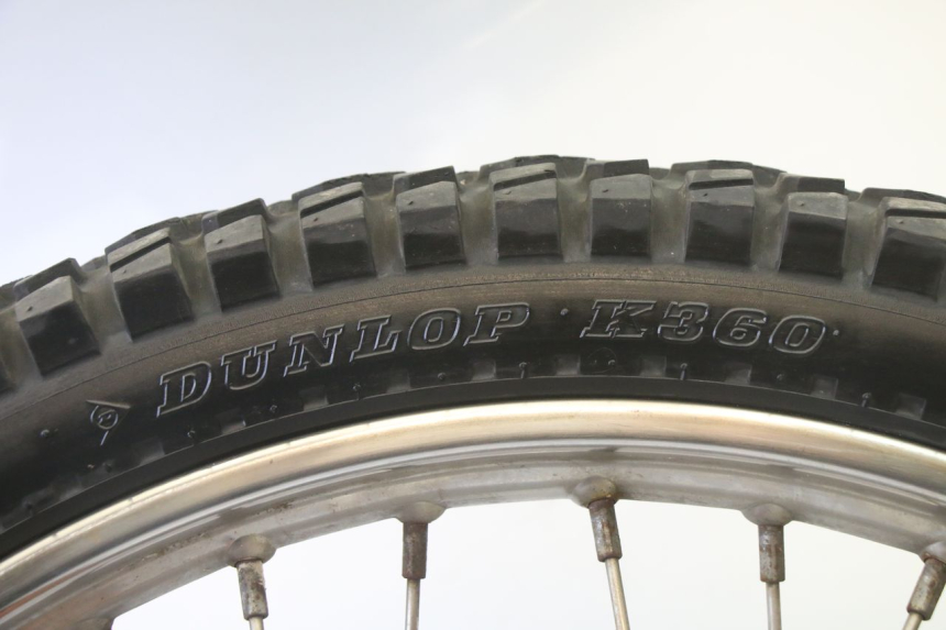 photo de FRONT RIM AND TIRE APRILIA ETX 125 (1998 - 2002)