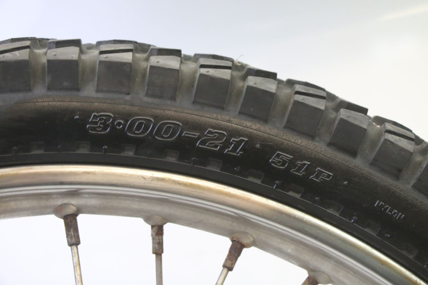 photo de FRONT RIM AND TIRE APRILIA ETX 125 (1998 - 2002)