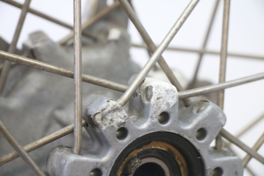 photo de FRONT RIM AND TIRE APRILIA ETX 125 (1998 - 2002)