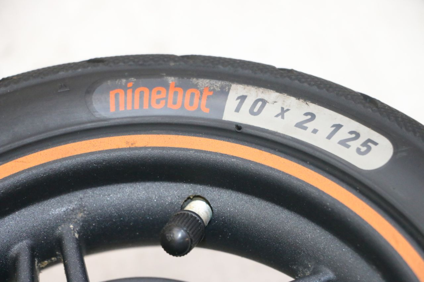 photo de FRONT RIM AND TIRE SEGWAY NINEBOT F65I 1